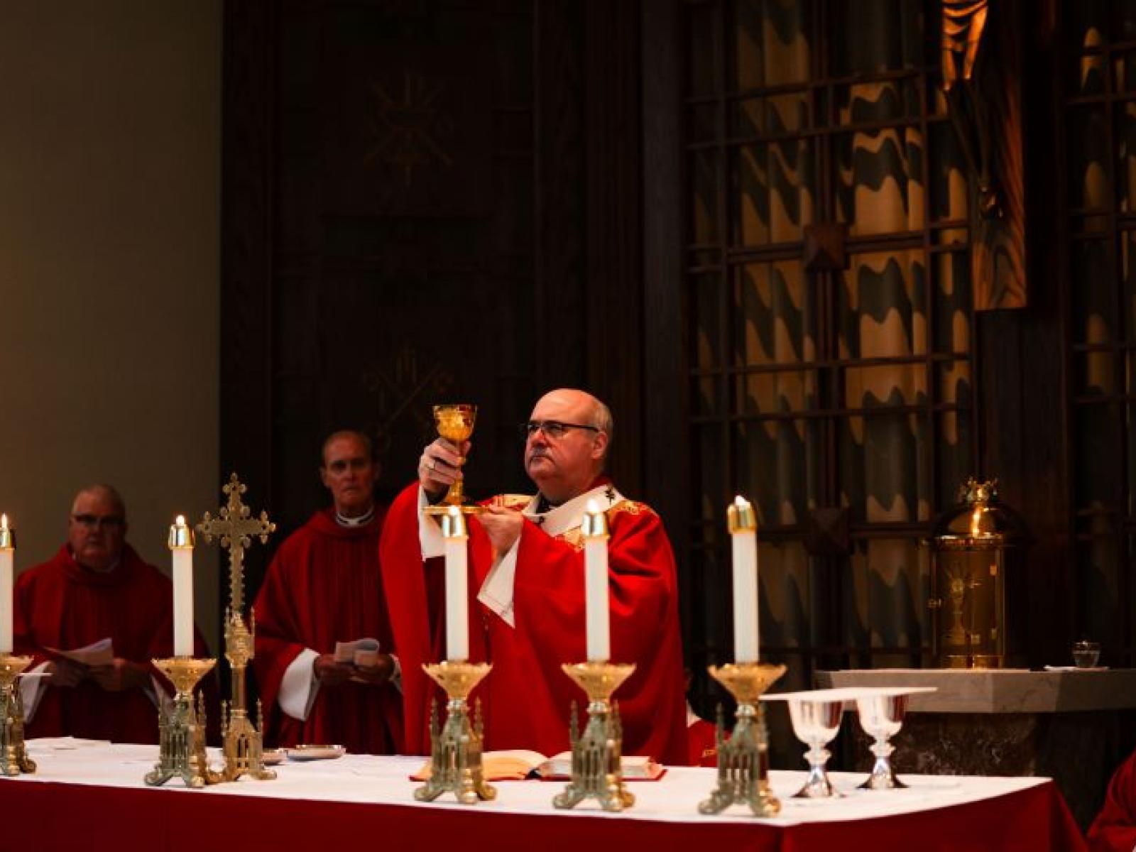 Archbishop Henning w Chalice